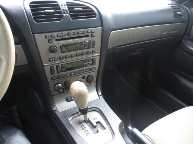 2004 Ford Thunderbird Base